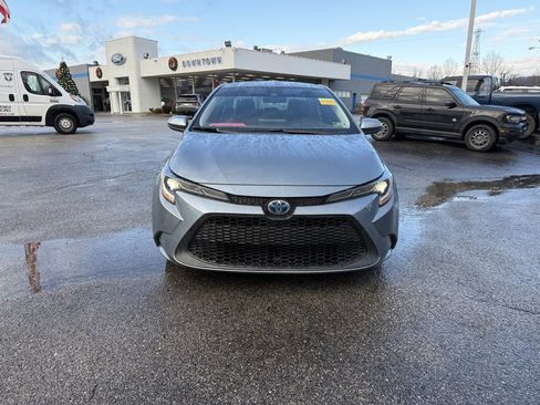 Used 2022 Toyota Corolla LE image 4