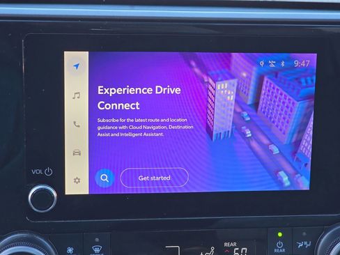 Used 2023 Toyota Highlander XLE image 29