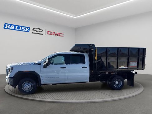 New 2025 GMC Sierra 3500 Pro w/ Convenience Package image 4