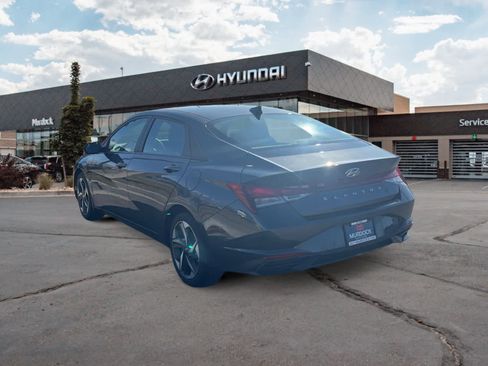 Certified 2023 Hyundai Elantra SEL w/ Convenience Package image 3