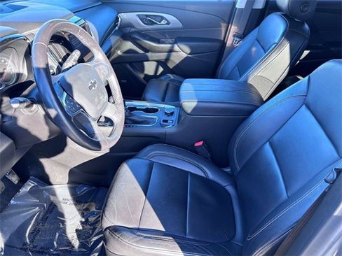 Used 2021 Chevrolet Traverse RS image 11