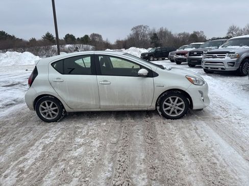 Used 2015 Toyota Prius C Four image 13