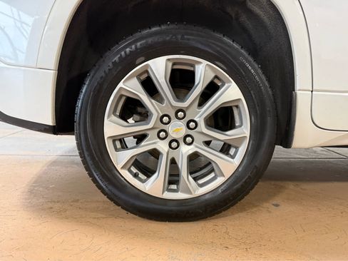 Used 2021 Chevrolet Traverse Premier AWD/4WD image 9