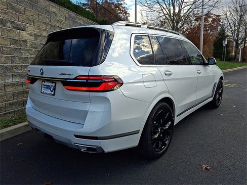Used 2024 BMW X7 xDrive40i w/ Premium Package image 6
