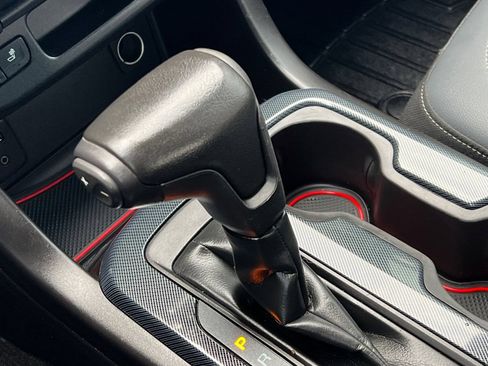 Used 2018 Chevrolet Colorado Z71 AWD/4WD image 16