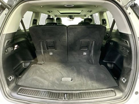 Used 2023 Jeep Grand Cherokee L Limited w/ Black Appearance Package image 33