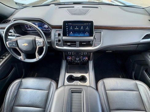 Used 2022 Chevrolet Suburban High Country image 15