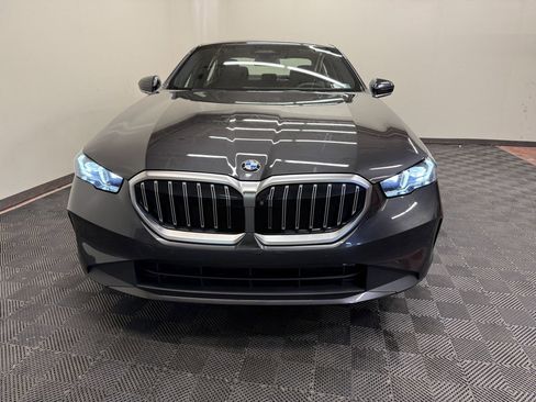 Used 2024 BMW 540i xDrive AWD/4WD image 4
