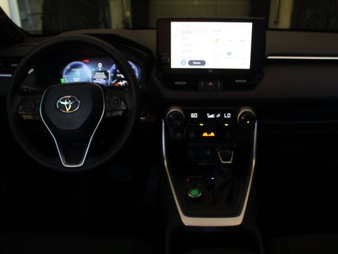 Used 2025 Toyota RAV4 XSE AWD/4WD image 19