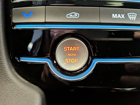 Used 2020 Jaguar F-PACE Checkered Flag image 23