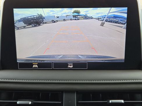 Used 2021 Chevrolet Suburban Z71 w/ Rear Media and Nav Package AWD/4WD image 13