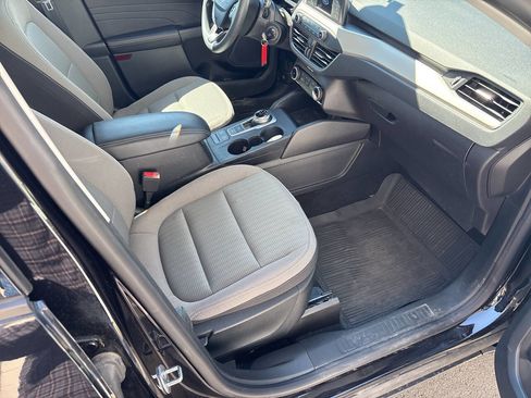 Used 2022 Ford Escape S image 19