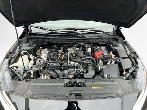 Used 2023 Nissan Altima 2.5 SL image 11