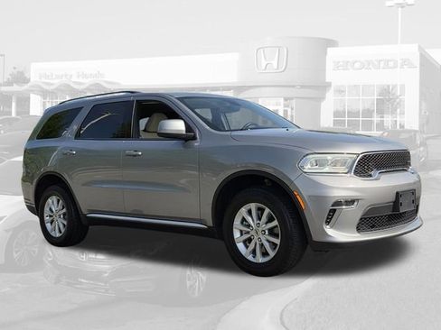 Used 2021 Dodge Durango SXT AWD/4WD image 4