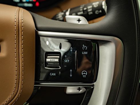 New 2026 Land Rover Range Rover Long Wheelbase SE image 28