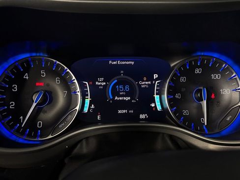 Used 2025 Chrysler Pacifica Select FWD image 16