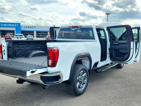 New 2026 GMC Sierra 2500 SLE w/ Remote Start Package image 6