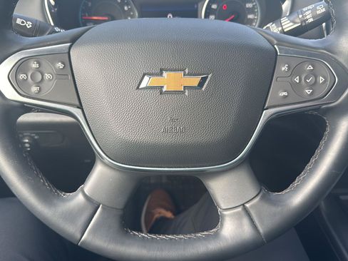 Used 2023 Chevrolet Traverse LT AWD/4WD image 12
