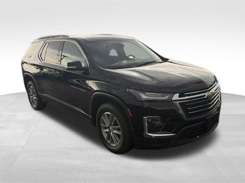 Used 2023 Chevrolet Traverse LT FWD image 7