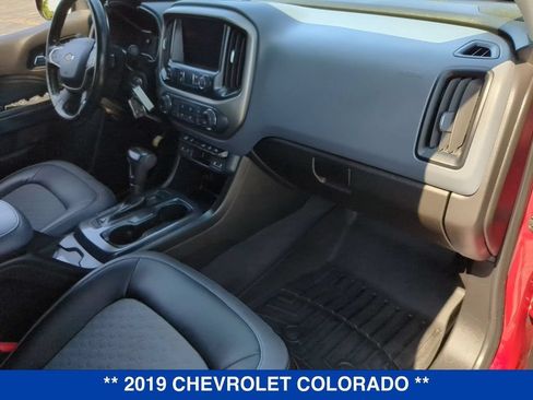 Used 2019 Chevrolet Colorado Z71 AWD/4WD image 22