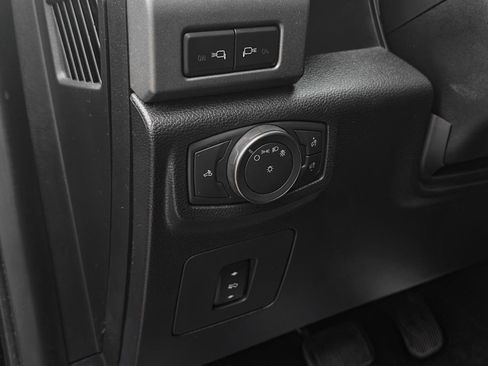 Used 2017 Ford F150 Raptor w/ Equipment Group 802A Luxury image 16