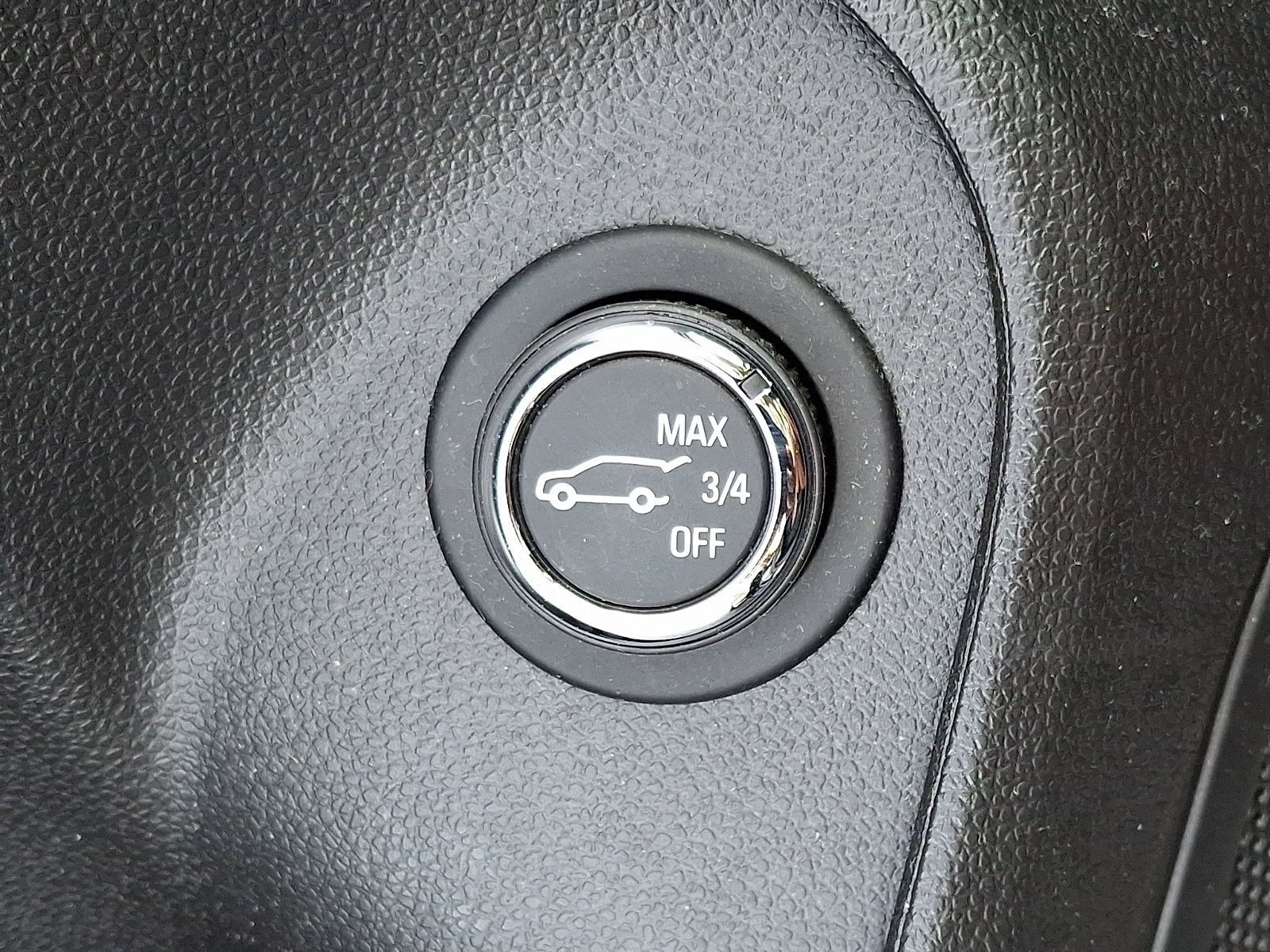 Used 2023 Buick Encore GX Select w/ Sport Touring Package FWD image 25