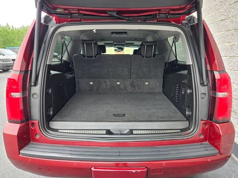 Used 2019 Chevrolet Suburban LT AWD/4WD image 46