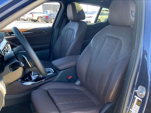 Used 2024 BMW X4 xDrive30i w/ Premium Package image 7