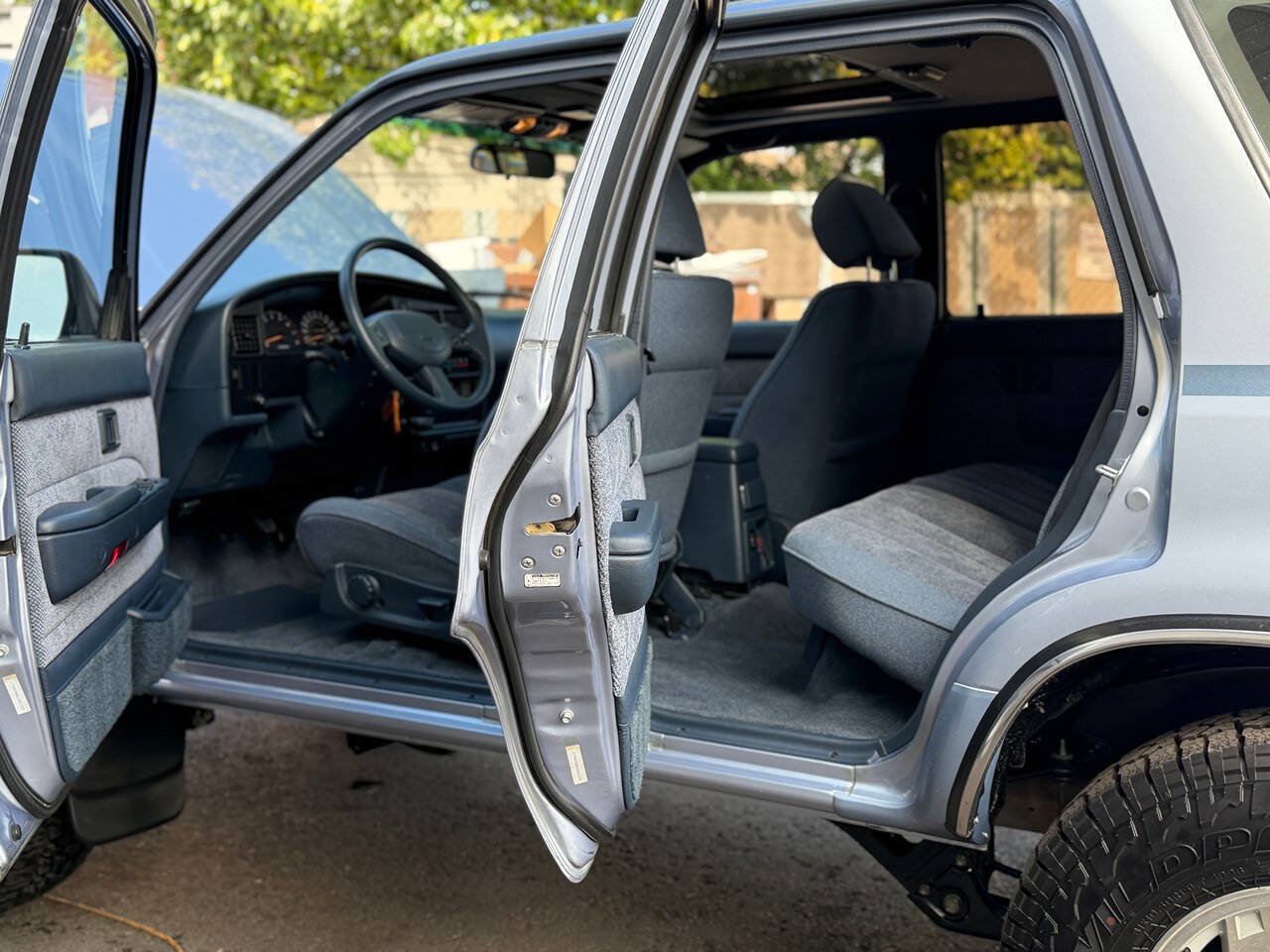 Used 1990 Toyota 4Runner SR5 AWD/4WD image 31