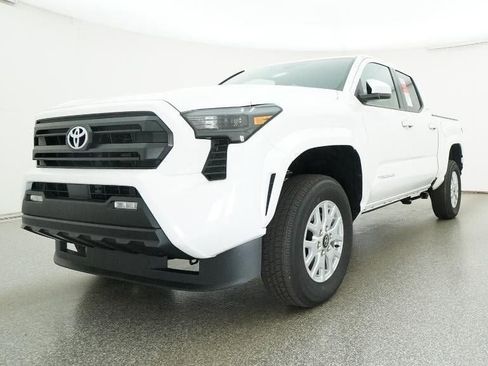 New 2025 Toyota Tacoma SR5 image 32