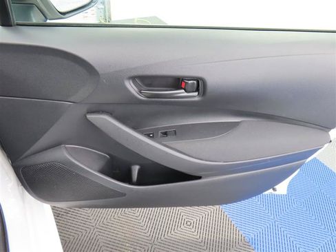 Used 2024 Toyota Corolla LE FWD image 32