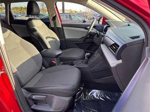 Used 2022 Volkswagen Taos SE image 20