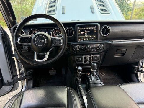 Used 2018 Jeep Wrangler Unlimited Sahara w/ Quick Order Package 24M Moab image 30