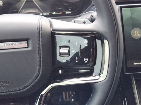 Certified 2026 Land Rover Range Rover Velar Dynamic SE image 32