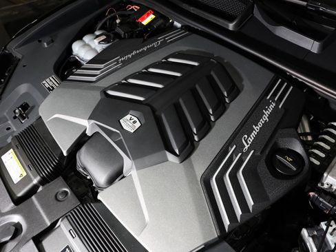 Used 2023 Lamborghini Urus S image 47