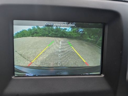 Used 2019 Jeep Compass Latitude FWD image 11