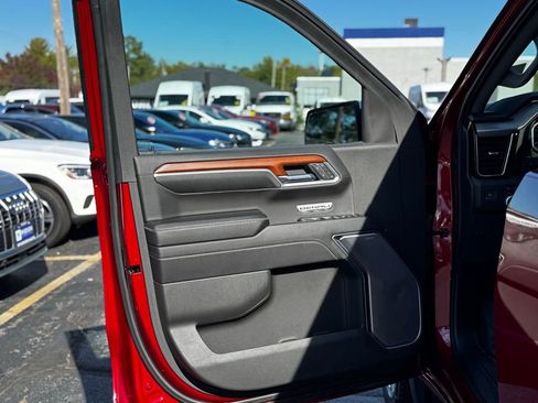 Used 2022 GMC Sierra 1500 Denali w/ Denali Reserve Package image 17