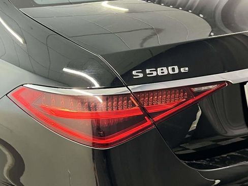 Certified 2023 Mercedes-Benz S 580e 4MATIC Sedan image 10