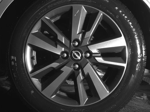 Used 2025 Nissan Versa SV image 14