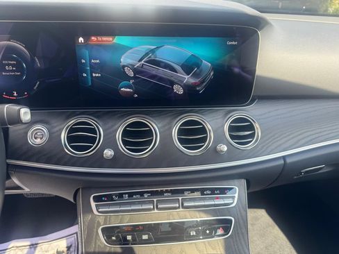Used 2023 Mercedes-Benz E 350 4MATIC Sedan image 27