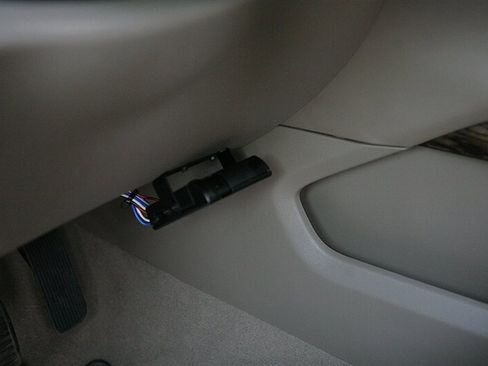 Used 2019 GMC Yukon XL SLT w/ Open Road Package image 34