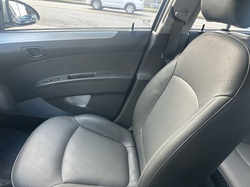 Used 2015 Chevrolet Spark LT image 8