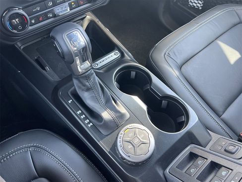 New 2025 Ford Bronco Outer Banks image 8