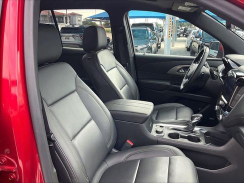 Used 2023 Chevrolet Traverse LT w/ LT Premium Package AWD/4WD image 8