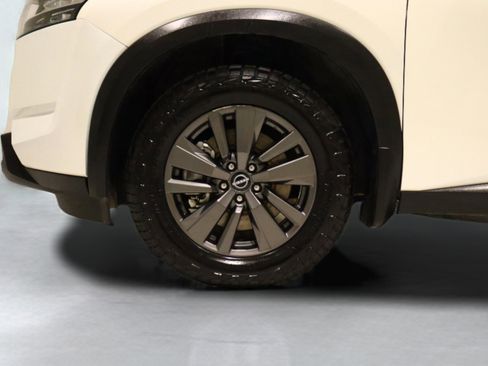 Used 2022 Nissan Pathfinder SV image 7