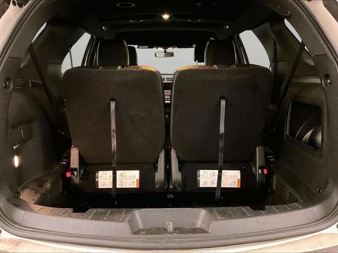 Used 2019 Ford Explorer XLT w/ Equipment Group 202A AWD/4WD image 35