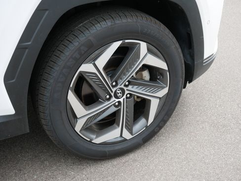 Used 2022 Hyundai Tucson Limited AWD/4WD image 15