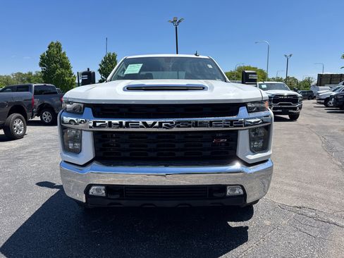 Used 2023 Chevrolet Silverado 2500 LT w/ Convenience Package AWD/4WD image 2