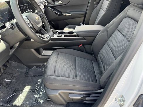 New 2026 Chevrolet Equinox LT image 12