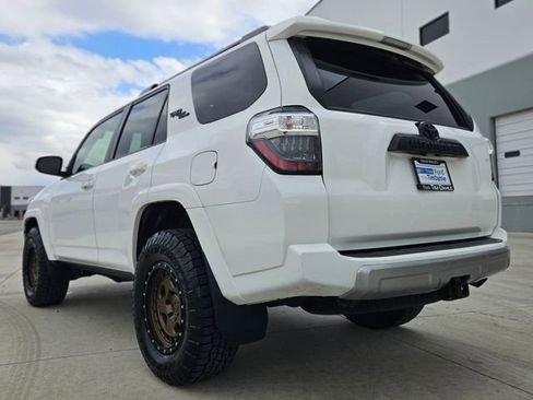 Used 2022 Toyota 4Runner TRD Off-Road Premium image 3